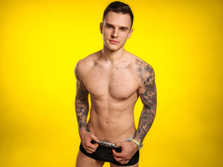 Andrew Emerson Live Webcam on Flirt4Free