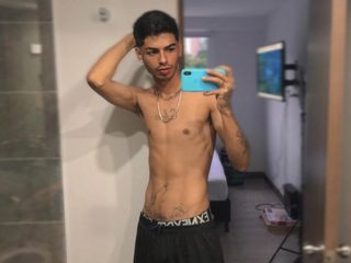 Coddy Latin Live Cam on Flirt4Free