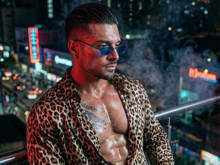 Dennis Cox Live Webcam on Flirt4Free