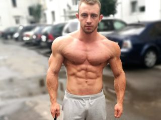 Chris Rocks Live Cam on Flirt4Free