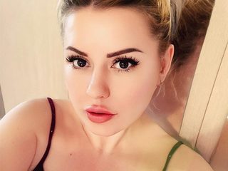 Crystall Eyes sexcamlive