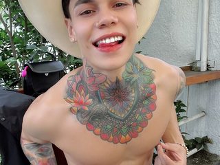 Xavier Blake Live Cam and Profile on UnifiedCams