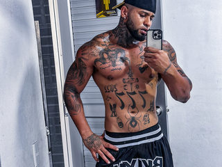 Live sex cam with Zaiin Diesel on latino sex chat