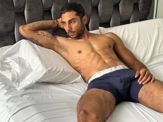 Caméra sexe avec Marc Thompson sur 1 sur 1 sex cams