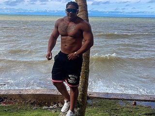 Fabian Arango live cam model at Flirt4Free