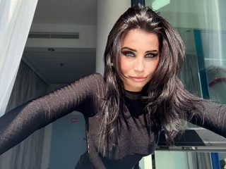 1 On 1 Sex Cams - Sarah Portugal Alt Text Streamray-Cams