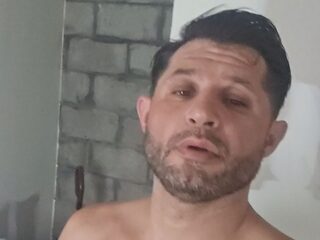Live Chat with Joe Skeet on Flirt4Free