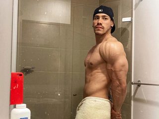 Giorgio Leone Live Cam on Flirt4Free