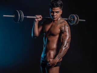 Watch Nix Paradise live on cam on Flirt4Free