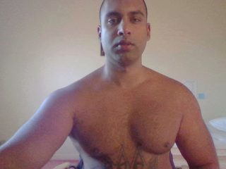 Tito Benz live cam model at Flirt4Free