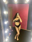 Mia Evelyn