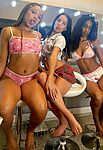 Coco & Cinnamon & Valeria