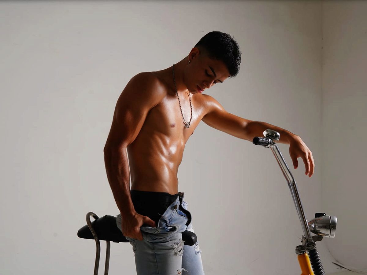 MODEL_NAME] Free gay webcams Biography