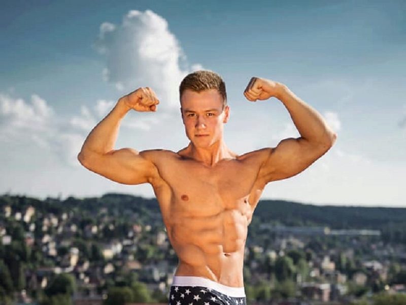 Tyler Raynolds high quality