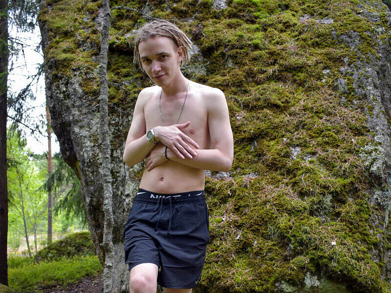 Felix Sweaft low quality