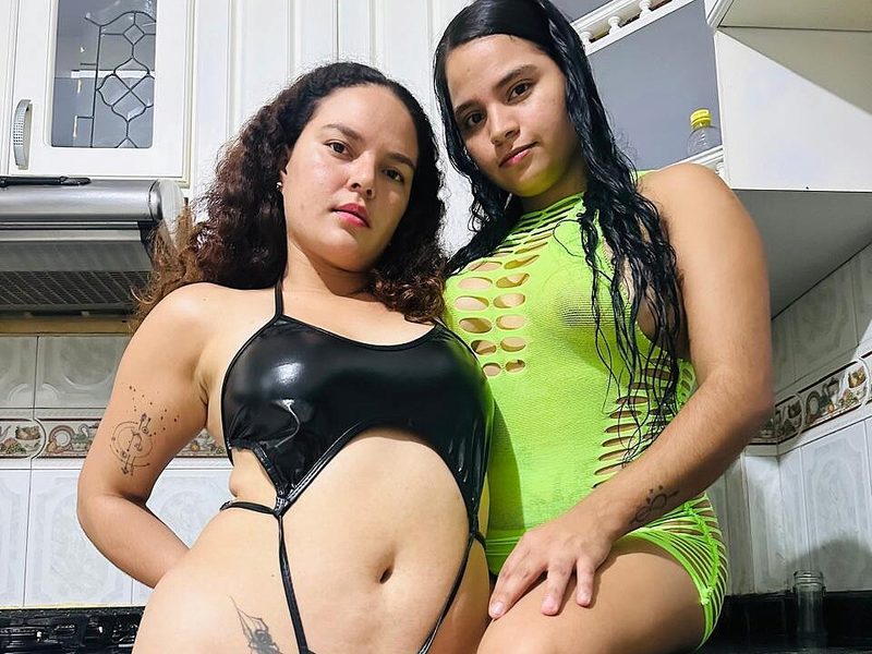 Isabela Paz & Samanta Liz low quality