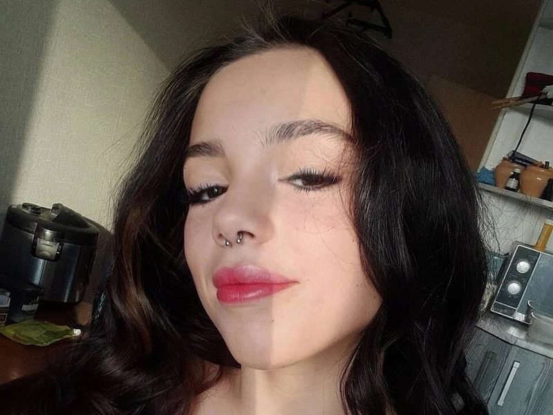 Livia Carbone low quality