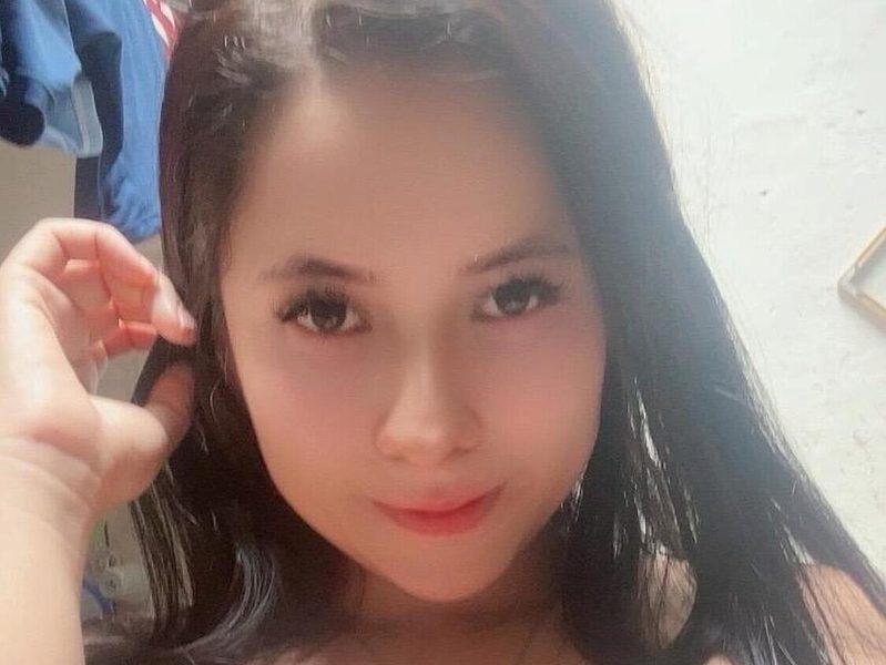Mila Roy low quality