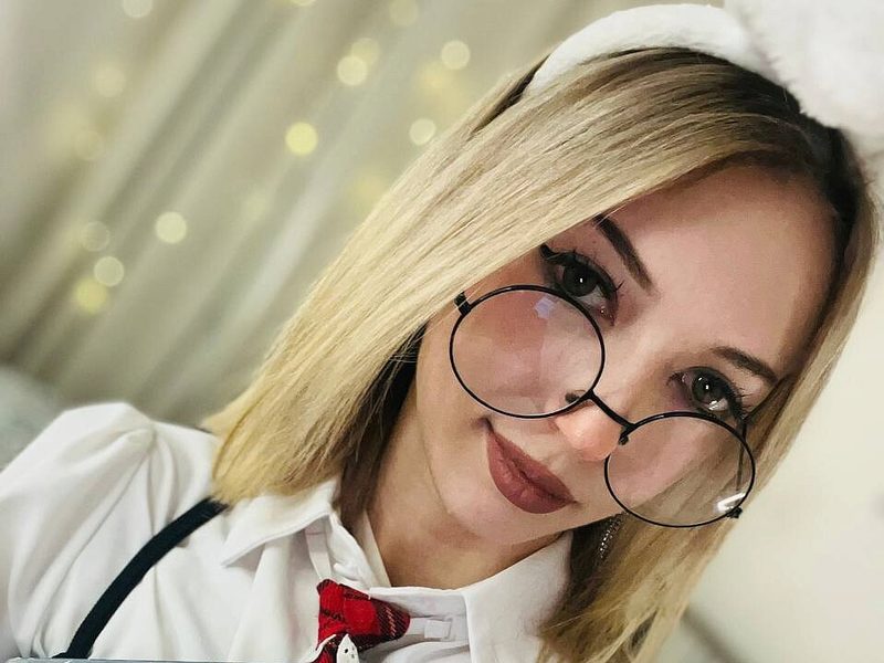 Megan Floor