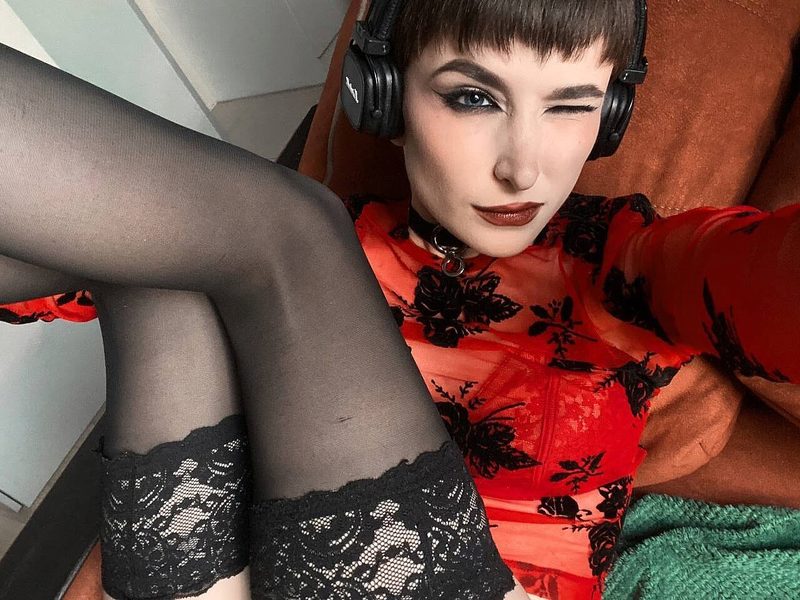 Lucia Velvet