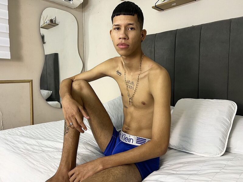 Denzel Horny