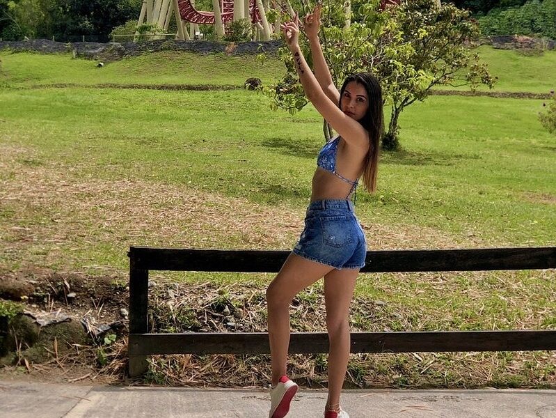 Alaia Santos low quality