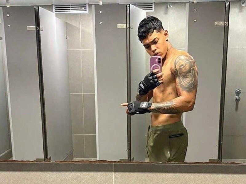 Chris Saenz low quality
