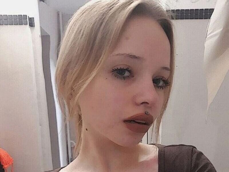 Beryl Cassi low quality
