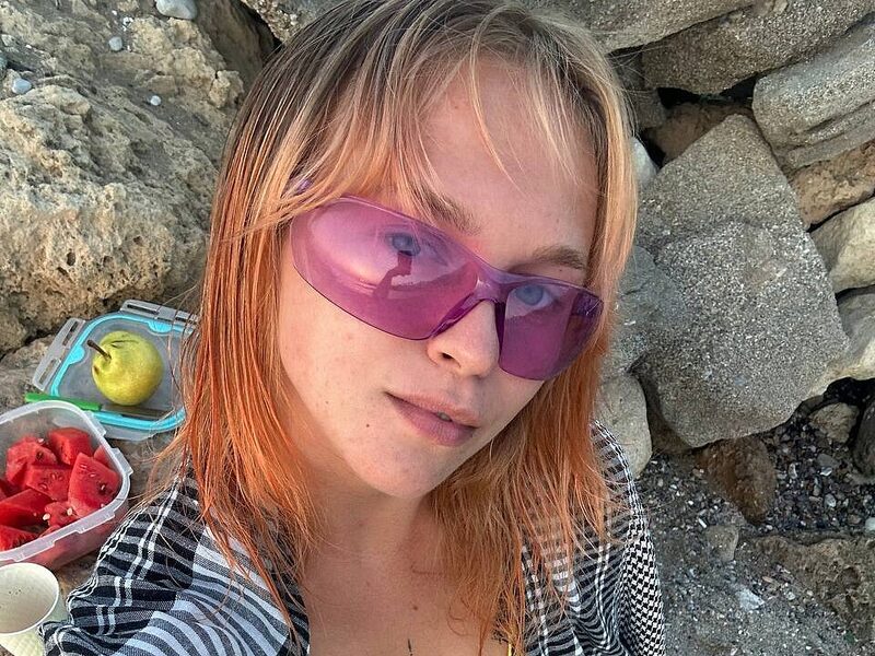 Vea Blond low quality
