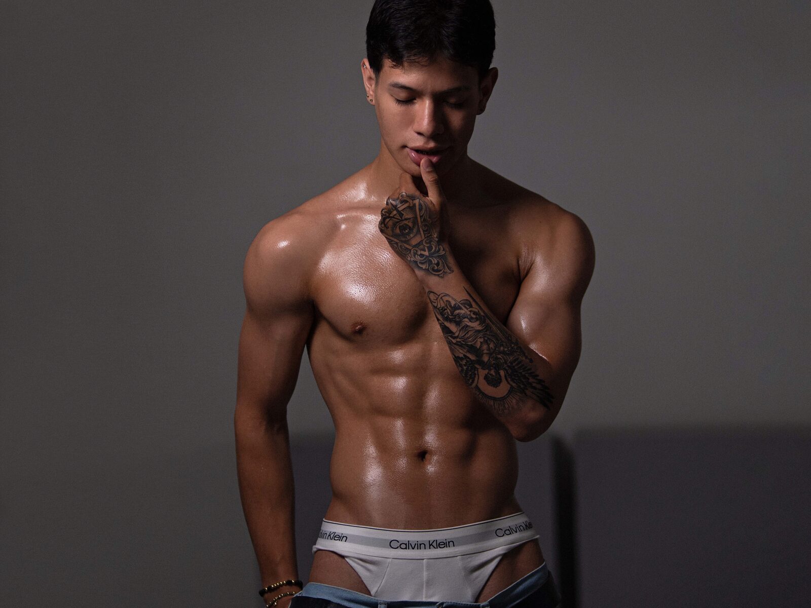 Tony Petrov low quality