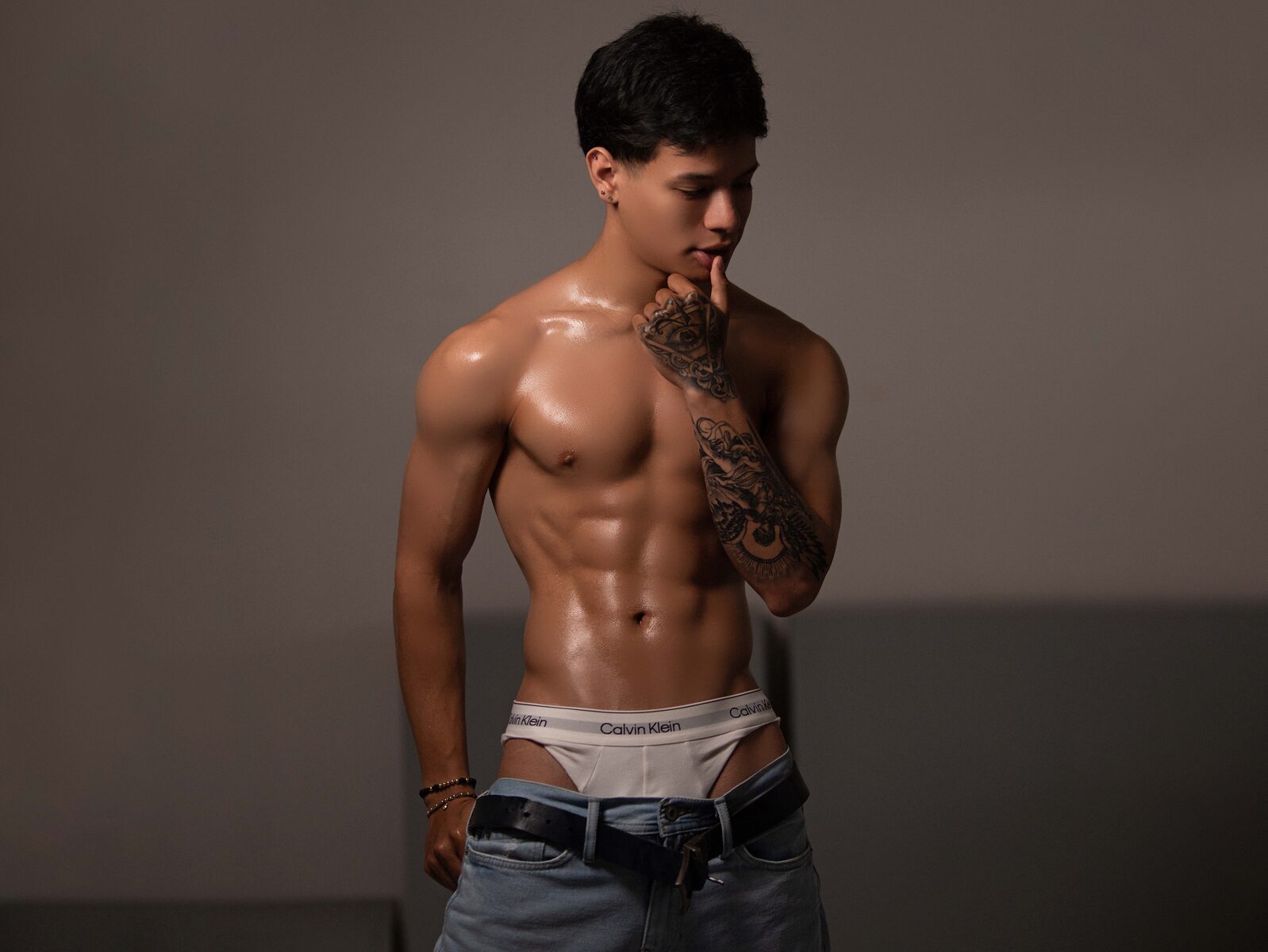 Tony Petrov low quality