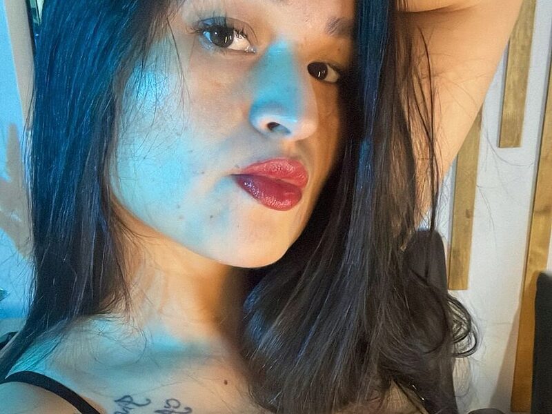 Luna De La Vega low quality