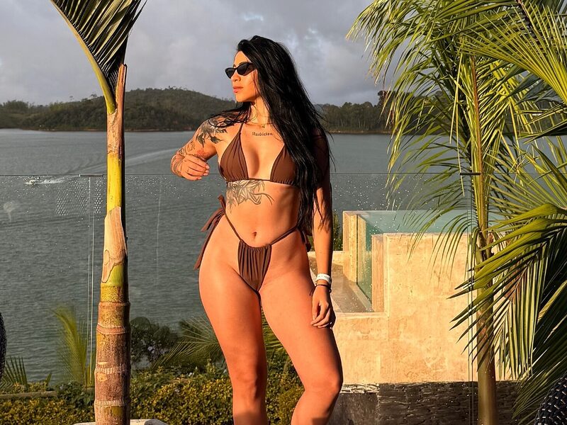Lana Linhares low quality