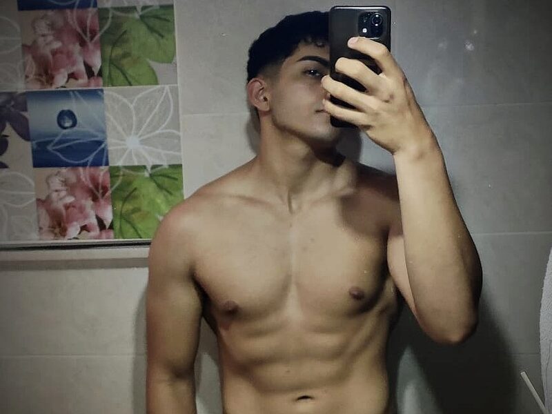 Enzo Reyes