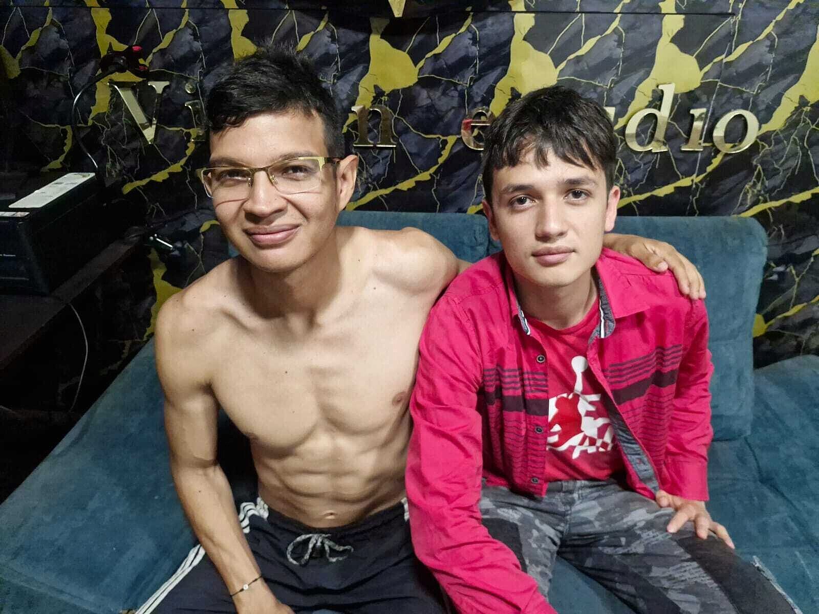 Kenn & Maikol low quality