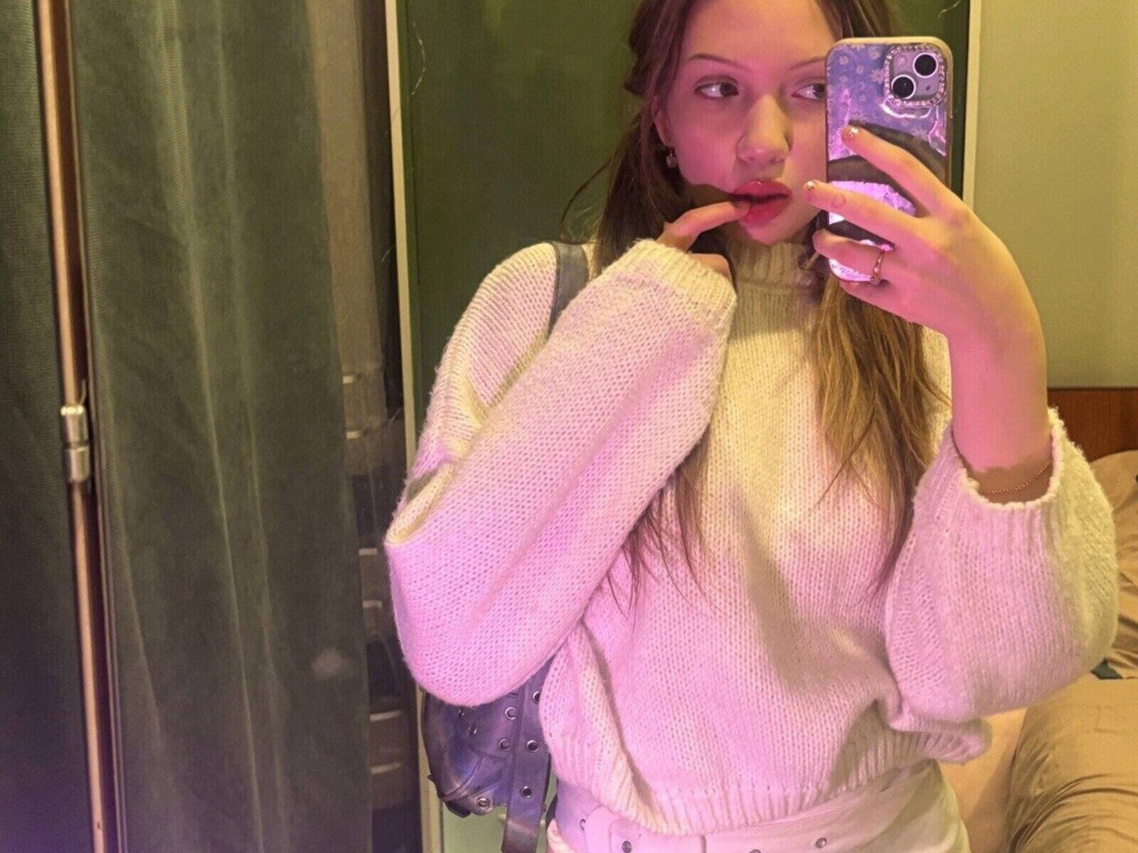 Yael Lunden low quality