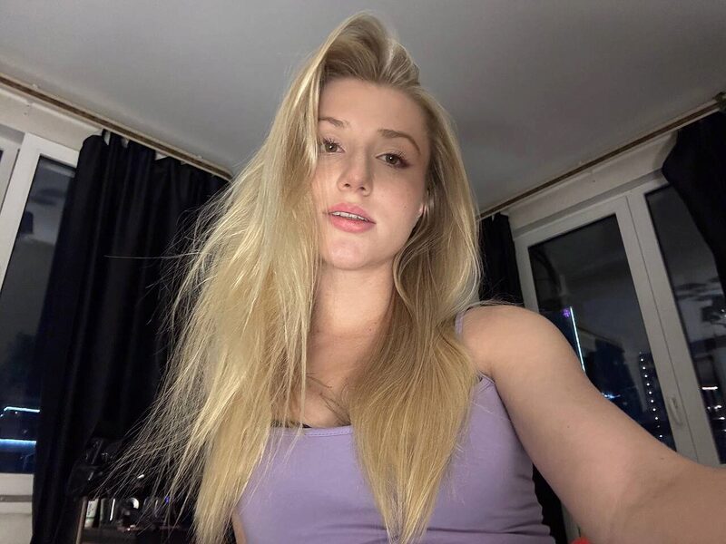 Ariana Murr low quality