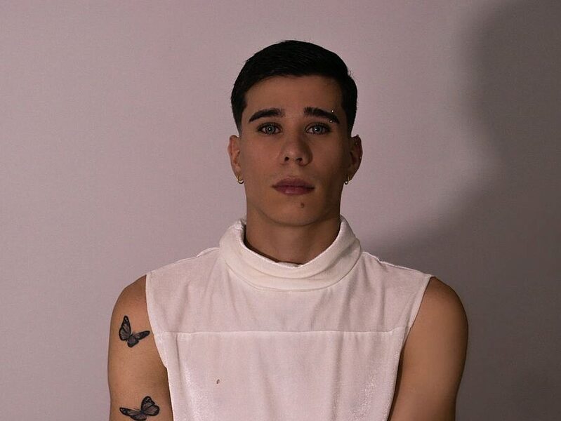 Gabo White low quality
