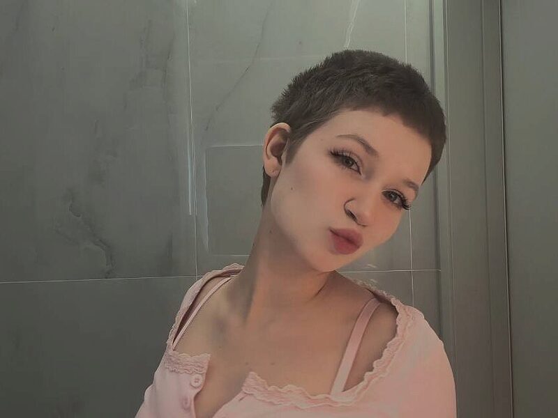 Shantelle Stuer low quality