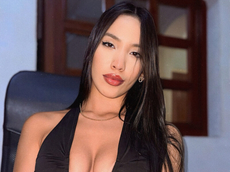Kylie Whitee