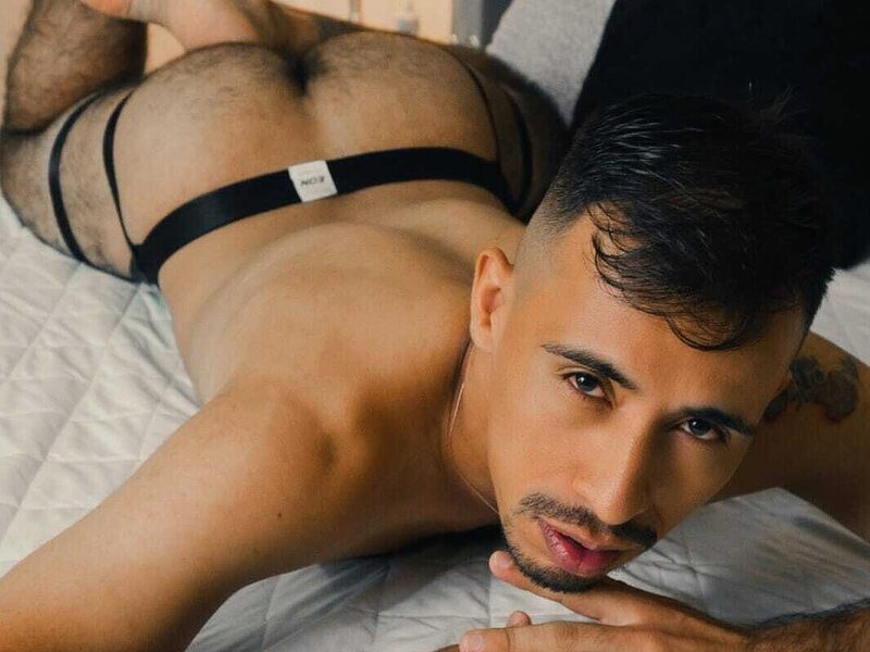 Aaron Diiaz low quality