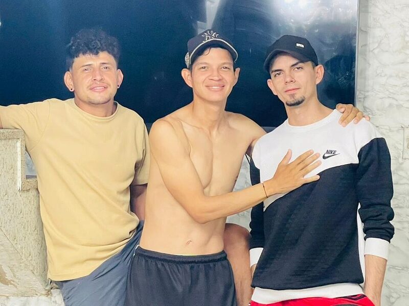 Jhongib & Elias & Kenn