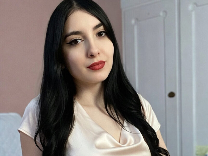 Mira Bloom