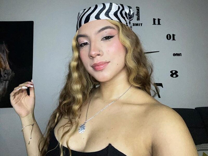 Sofia Scarlet low quality