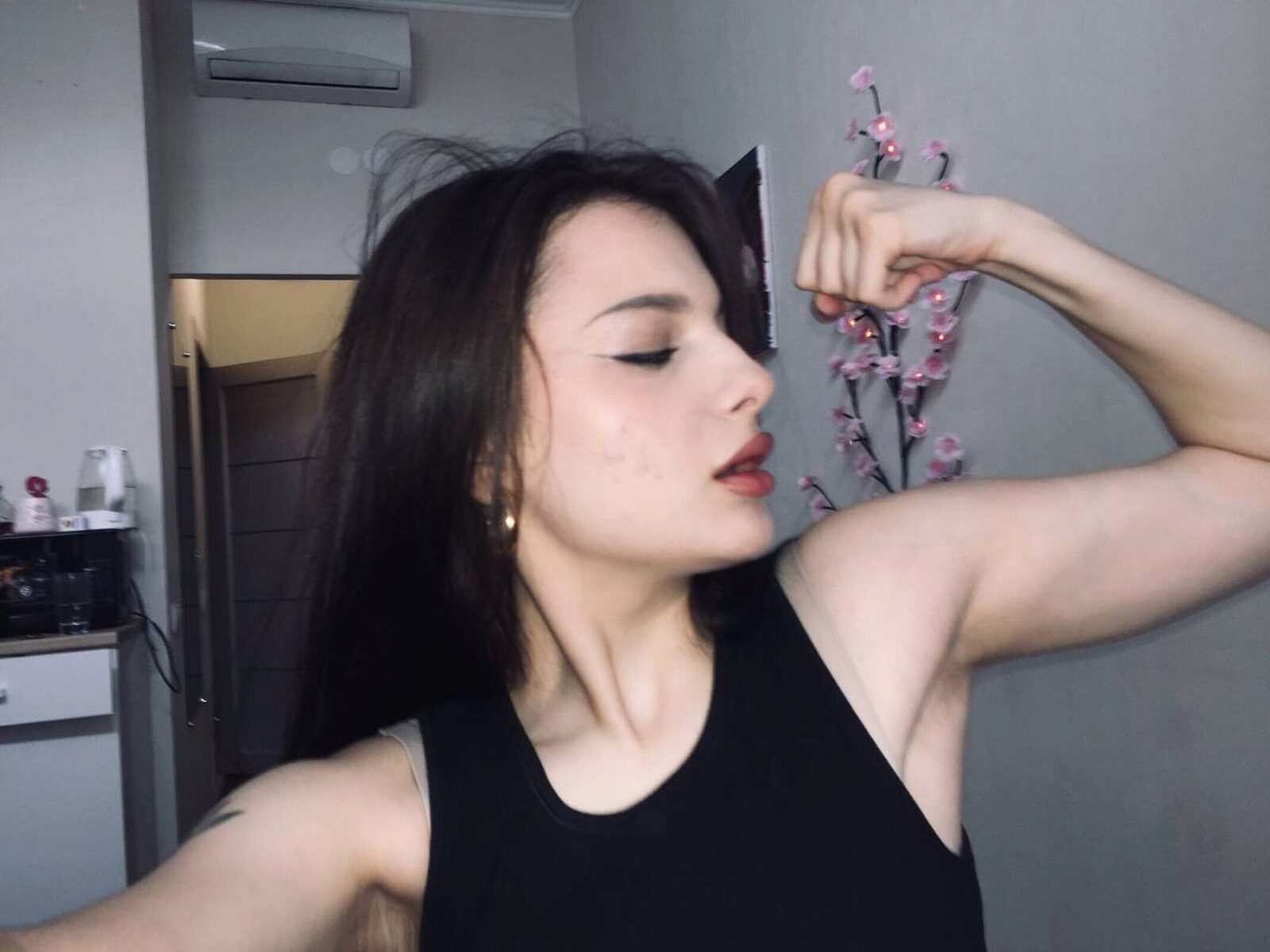 Keren Czarny low quality