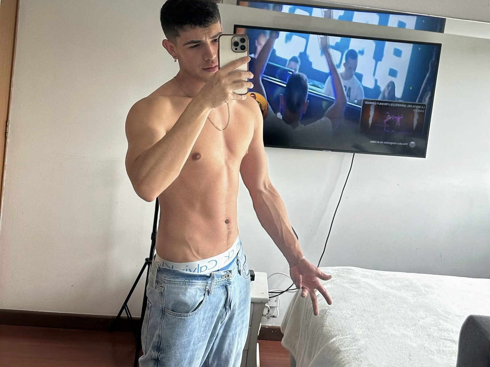 Jake Pramoni 