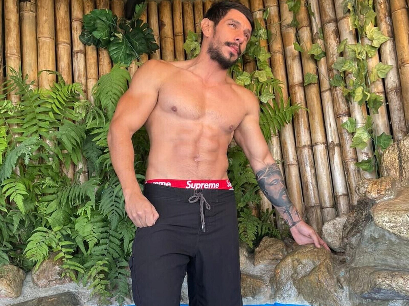 Robert Hunk low quality