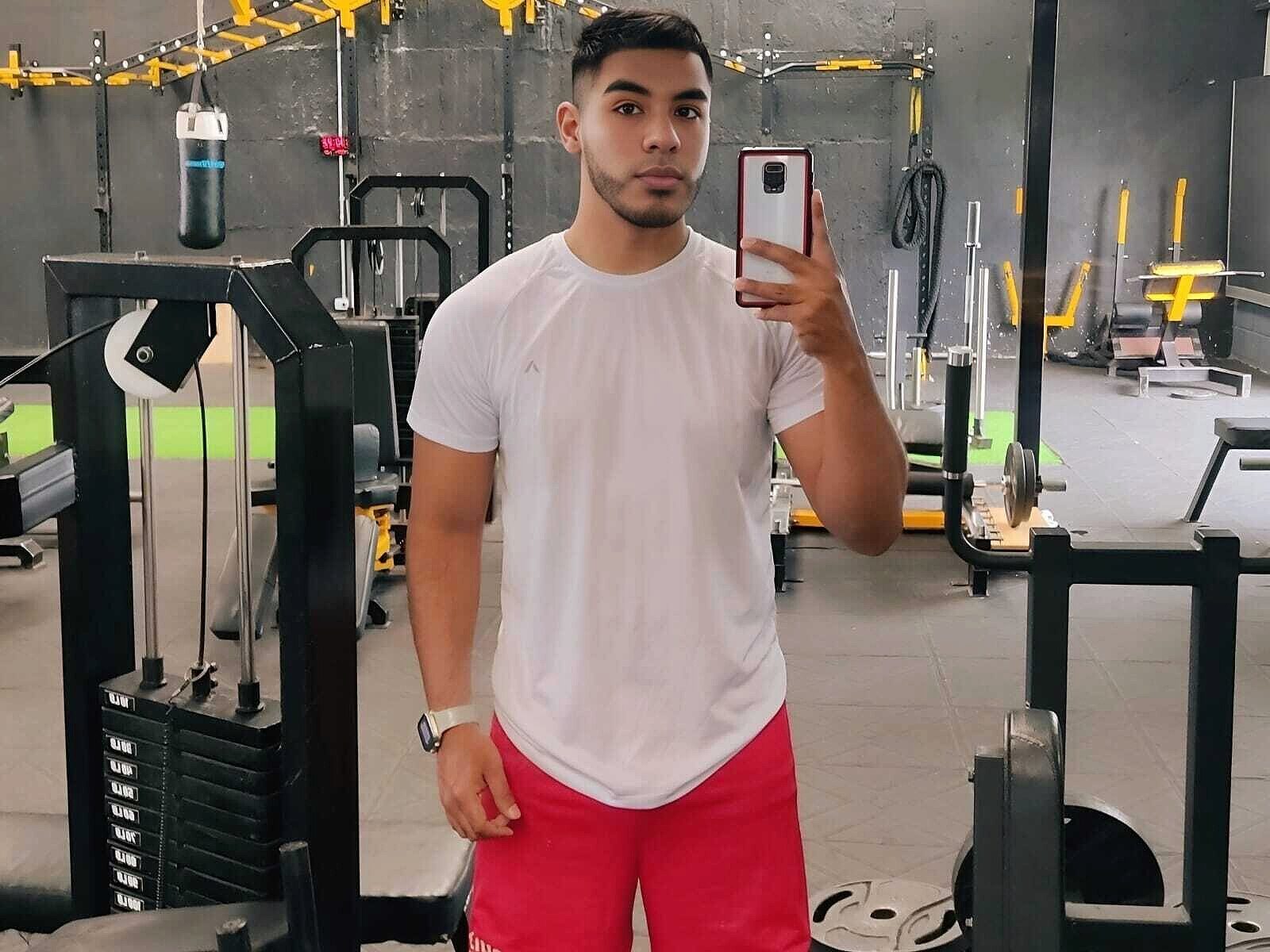 Thiago Adamss low quality