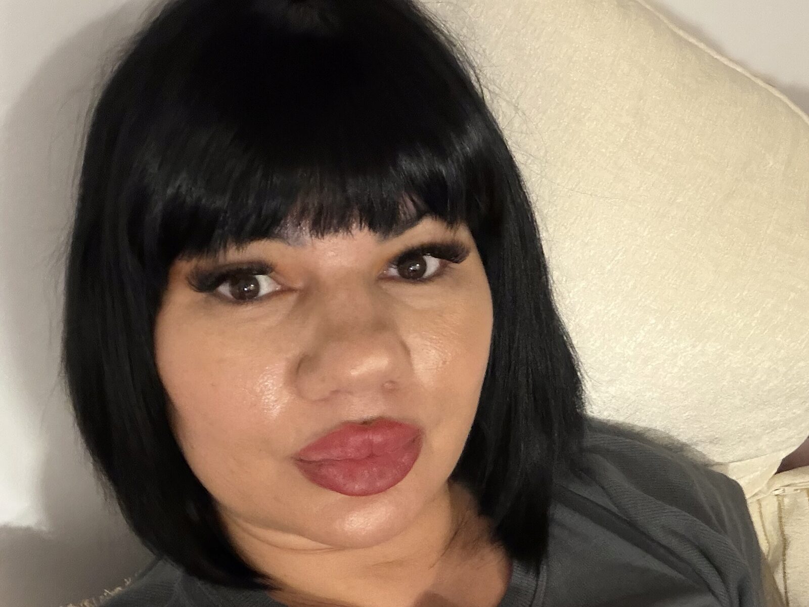 Valeska Velvet low quality