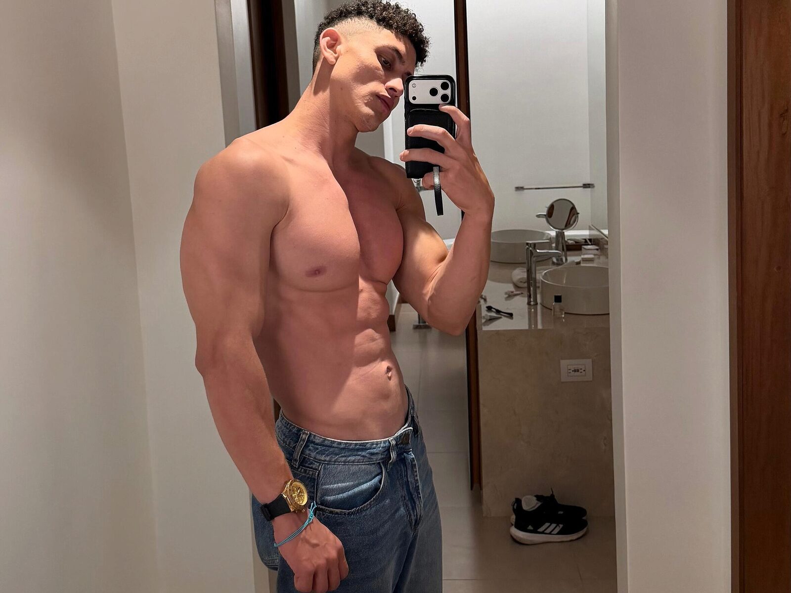Angell Mattos